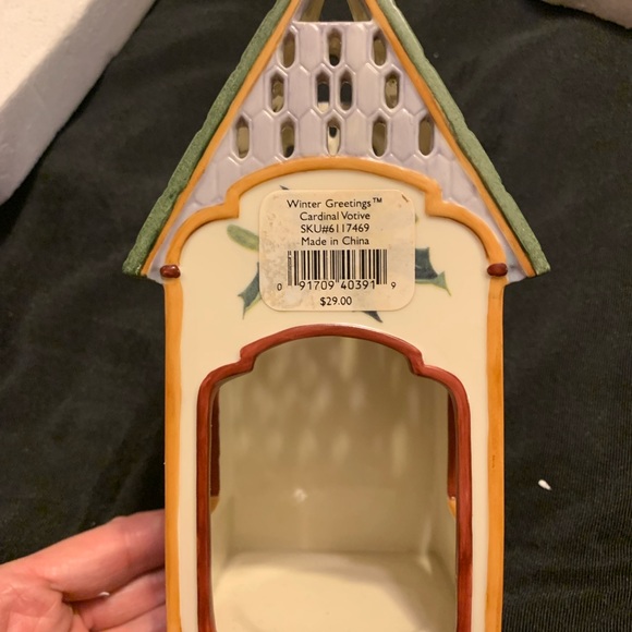 Lenox Winter Greetings Cardinal Birdhouse - Picture 4 of 5